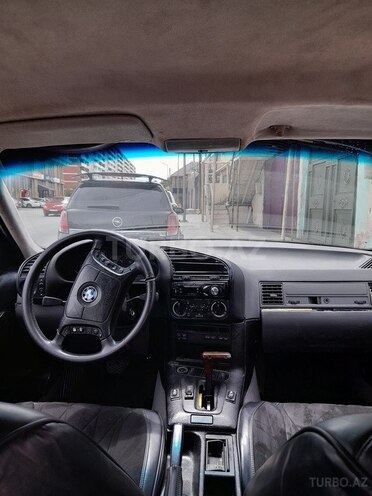 BMW 318 1993, 286,000 km - 1.8 l - Bakı