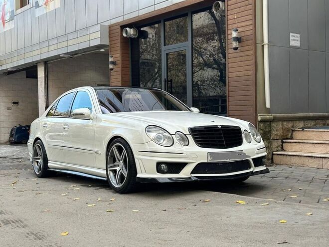 Mercedes E 350 2007, 260,000 km - 3.5 l - Bakı