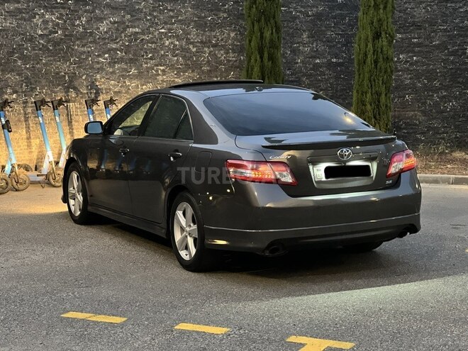 Toyota Camry-16