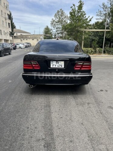 Mercedes E 320 1999, 315,000 km - 3.2 l - Bakı