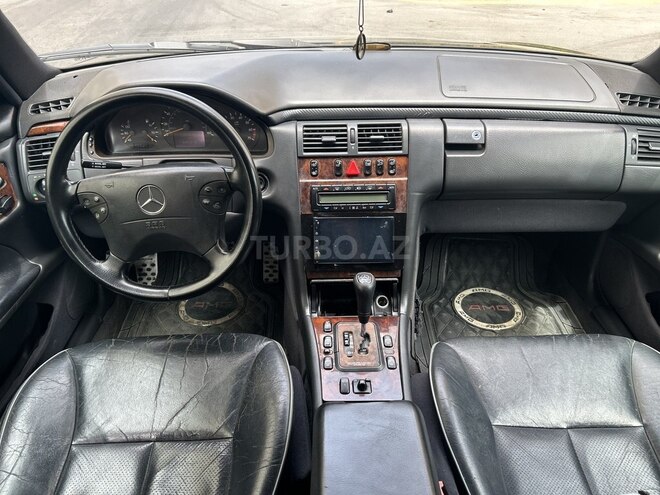Mercedes E 320 1999, 315,000 km - 3.2 l - Bakı