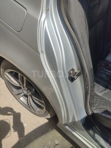 BMW 528 1998, 409,100 km - 2.8 l - Sumqayıt