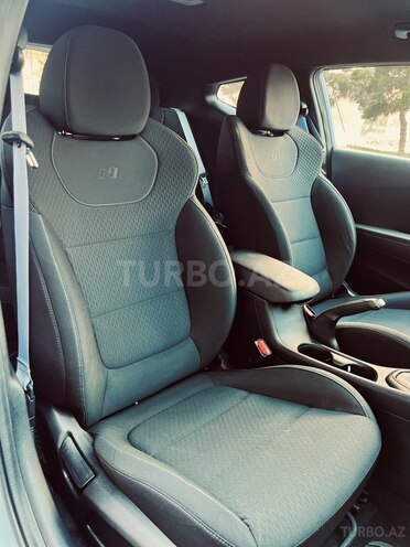 Hyundai Veloster 2019, 30,000 km - 2.0 l - Bakı