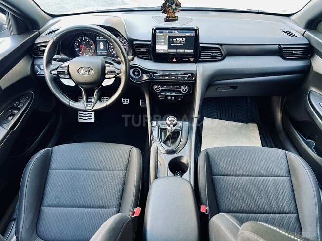 Hyundai Veloster 2019, 30,000 km - 2.0 l - Bakı