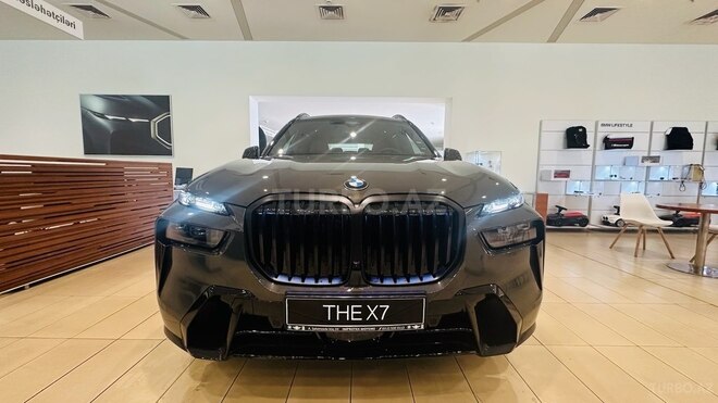 BMW X7-1