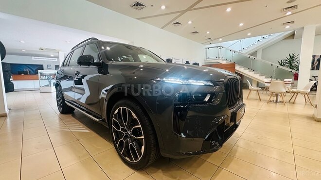 BMW X7-4