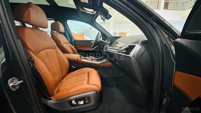 BMW X7-12