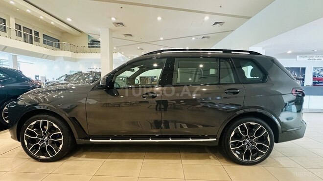 BMW X7-9