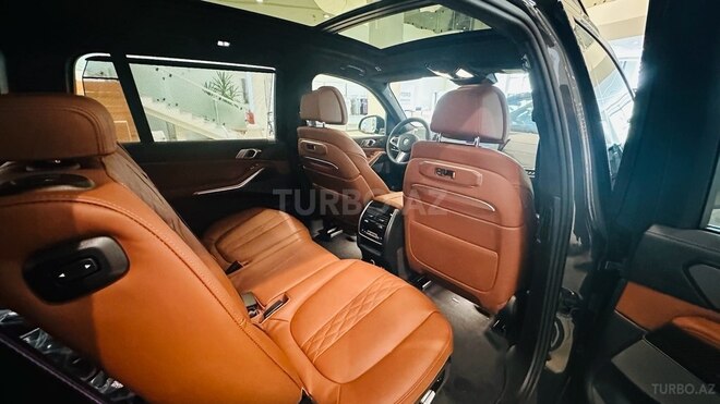 BMW X7-14