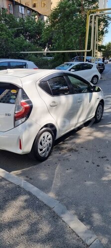 Toyota Aqua 2017, 175,000 km - 1.5 l - Bakı