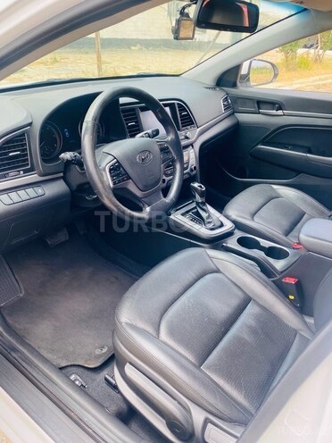 Hyundai Avante 2016, 199,000 km - 1.6 л - Bakı