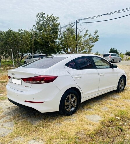 Hyundai Avante 2016, 199,000 km - 1.6 л - Bakı