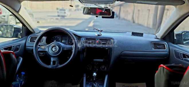 Volkswagen Jetta-4