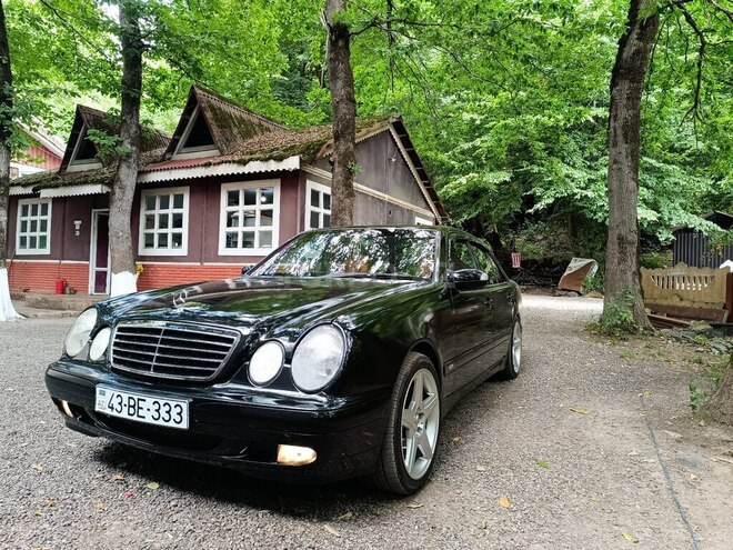 Mercedes E 220 d 2001, 348,000 km - 2.2 l - Lerik