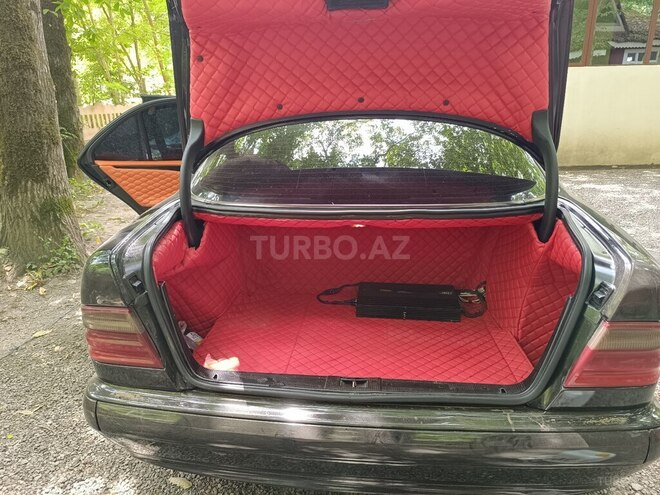 Mercedes E 220 d 2001, 348,000 km - 2.2 l - Lerik