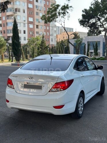 Hyundai Accent 2015, 150,000 km - 1.4 л - Bakı