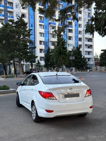 Hyundai Accent 2015, 150,000 km - 1.4 л - Bakı