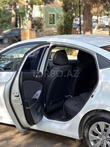 Hyundai Accent 2015, 150,000 km - 1.4 л - Bakı