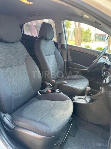 Hyundai Accent 2015, 150,000 km - 1.4 л - Bakı