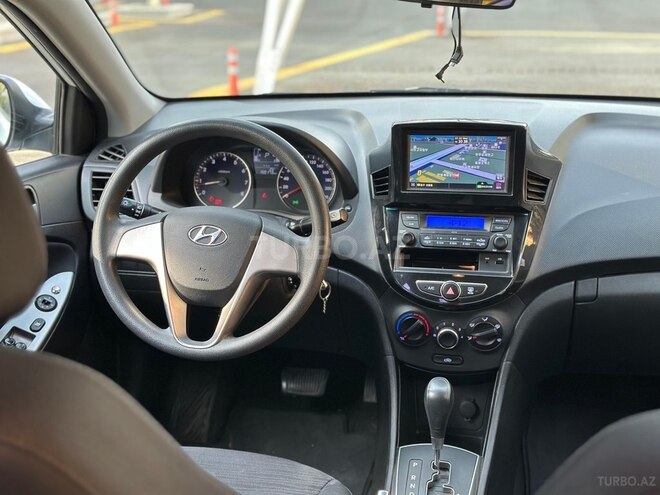 Hyundai Accent 2015, 150,000 km - 1.4 л - Bakı