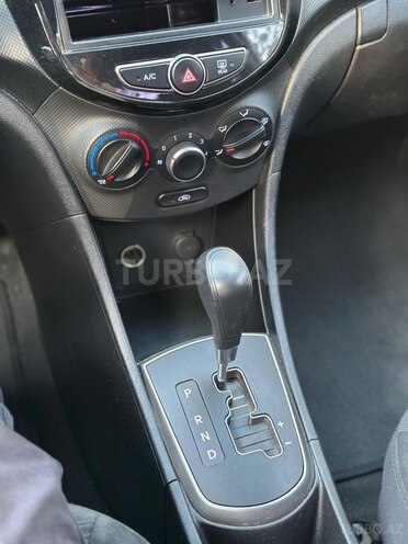 Hyundai Accent 2015, 150,000 km - 1.4 л - Bakı