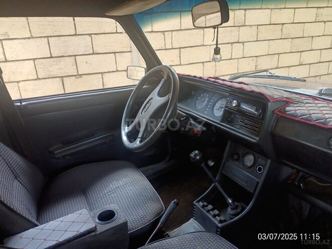 LADA (VAZ) 2107 2000, 50,000 km - 1.6 л - Saatlı