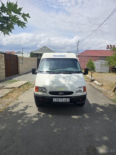Ford Transit-2