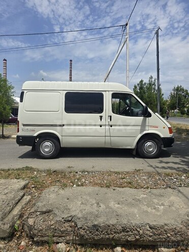 Ford Transit-4
