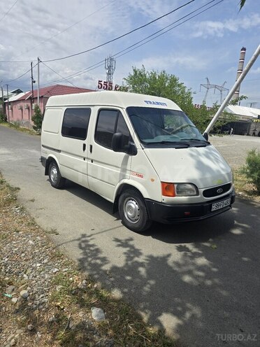 Ford Transit-5