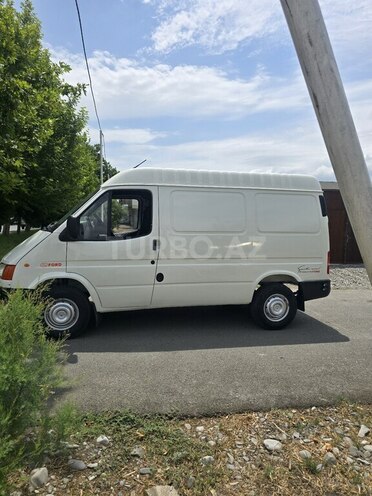 Ford Transit-8