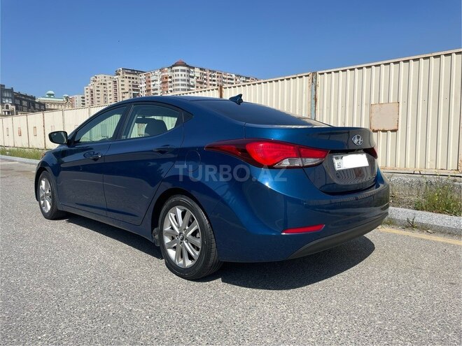 Hyundai Elantra-7
