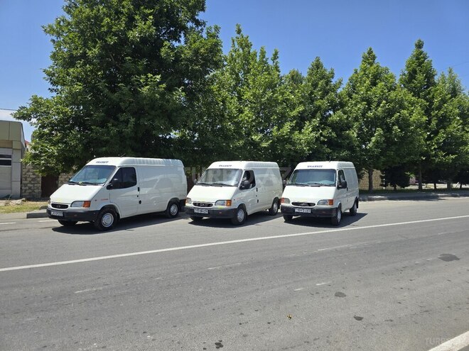 Ford Transit-14