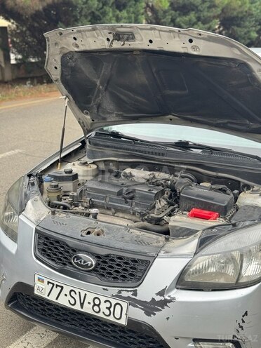 Kia Rio 2006, 240,332 km - 1.4 l - Gəncə