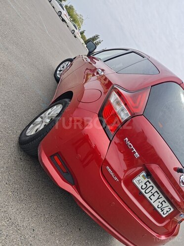 Nissan Note-7