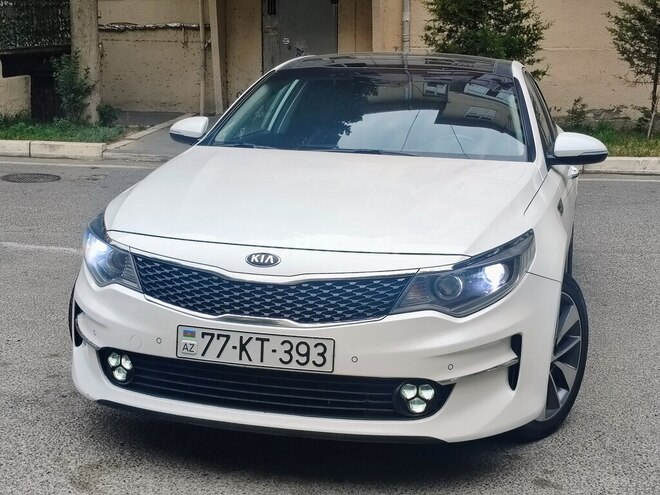 Kia K5-1