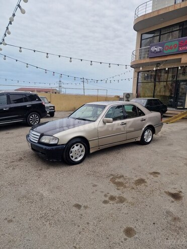 Mercedes C 230-4