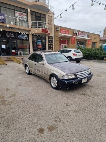 Mercedes C 230-3