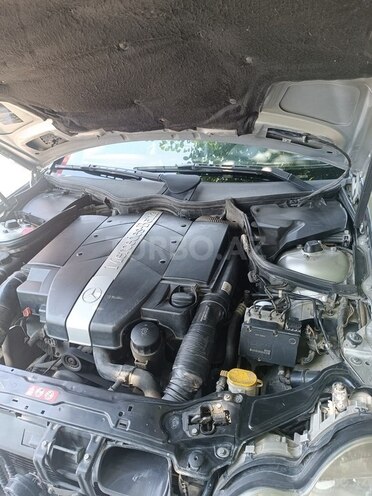 Mercedes C 240-12