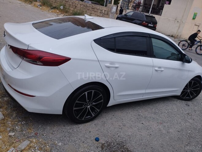 Hyundai Elantra 2018, 178,666 km - 2.0 l - Bakı