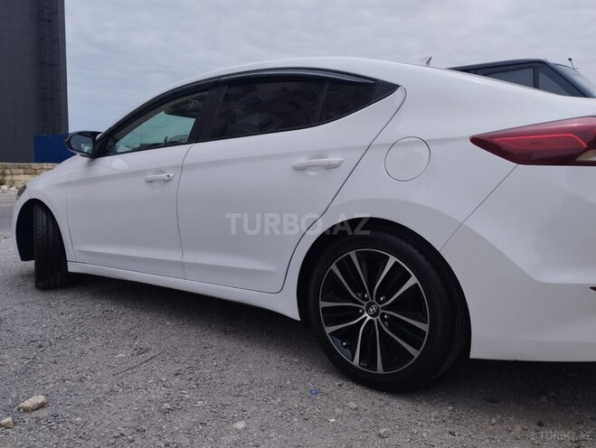 Hyundai Elantra 2018, 178,666 km - 2.0 l - Bakı