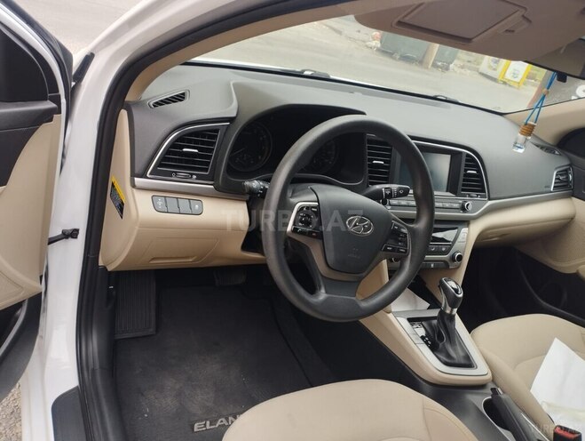 Hyundai Elantra 2018, 178,666 km - 2.0 l - Bakı