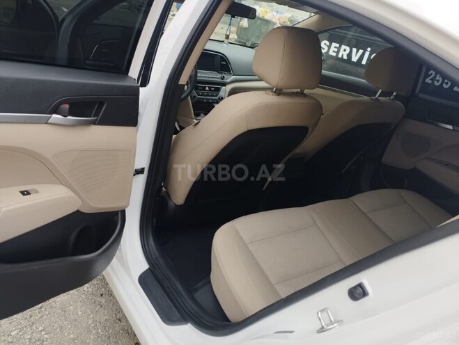 Hyundai Elantra 2018, 178,666 km - 2.0 l - Bakı