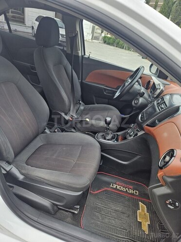 Chevrolet Aveo-14