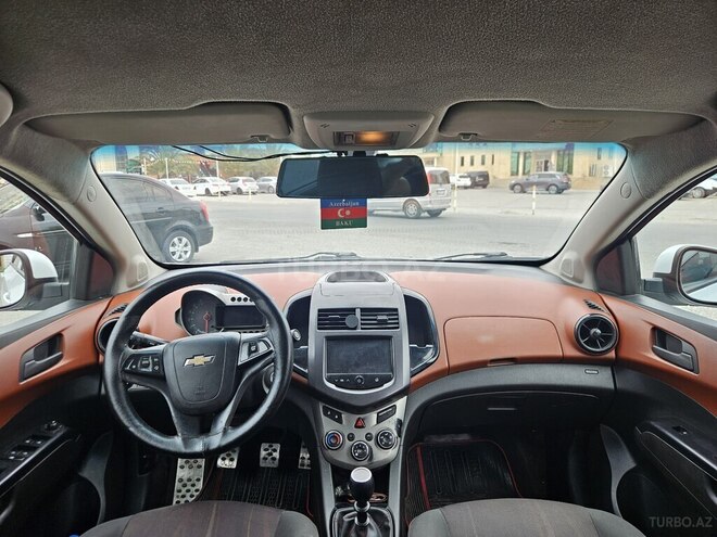 Chevrolet Aveo-11