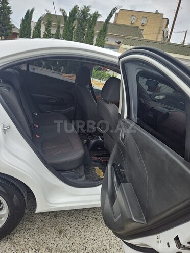 Chevrolet Aveo-16