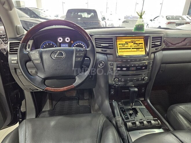 Lexus LX 570-14