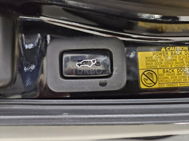 Lexus LX 570-13