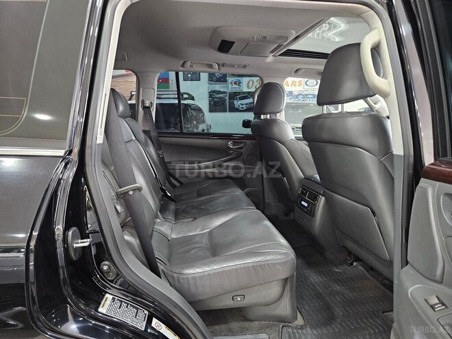 Lexus LX 570-17