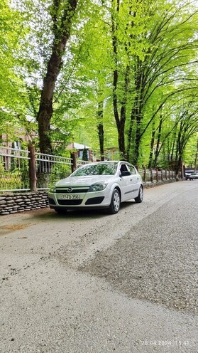 Opel Astra 2004, 223,044 km - 1.4 l - Qusar