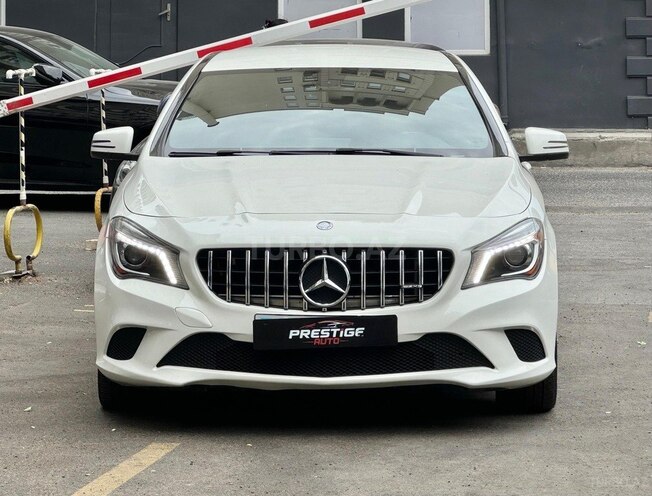 Mercedes CLA 250-1